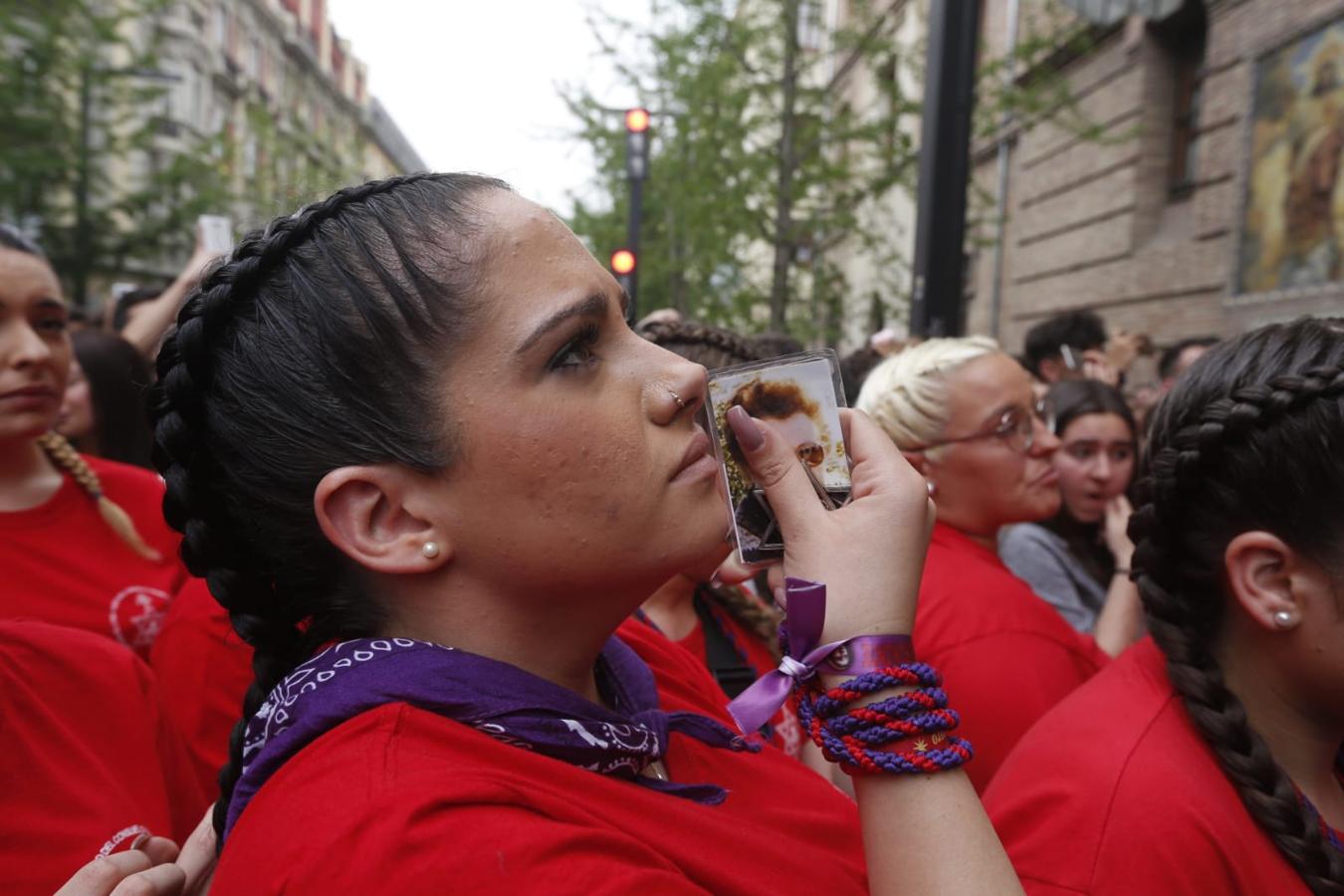 Emoción desbordada para recibir el Cristo del Consuelo y María Santísima del Sacromonte