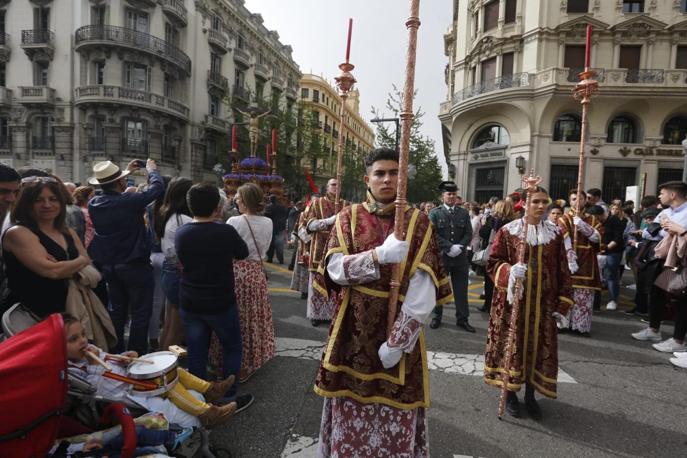 Emoción desbordada para recibir el Cristo del Consuelo y María Santísima del Sacromonte