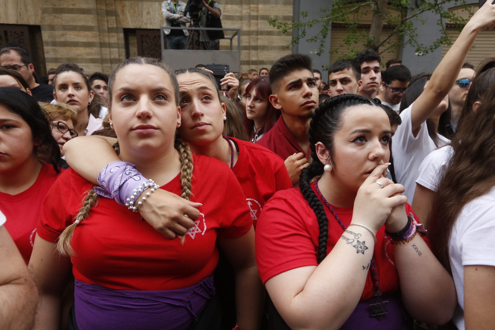 La Hermandad de Los Gitanos sale del Sagrado Corazón pero se tiene que quedr en la Catedral por la lluvia