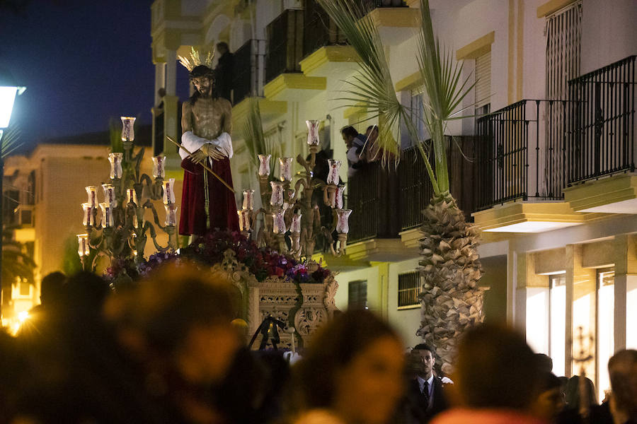 Se trata de una cofradía que se fundó en el 91, que recorre la parte baja del pueblo y que cuenta con un gran número de mantillas