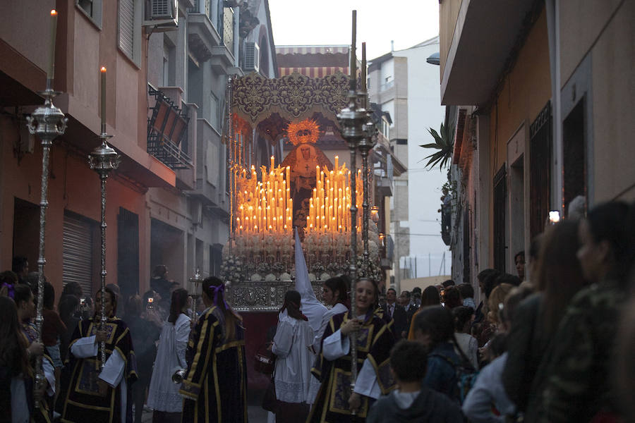 El Cristo del Perdón y María Santísima de la Misericordia volvieron a la renovada iglesia del Carmen de la que salieron por una rampa de 17 metros