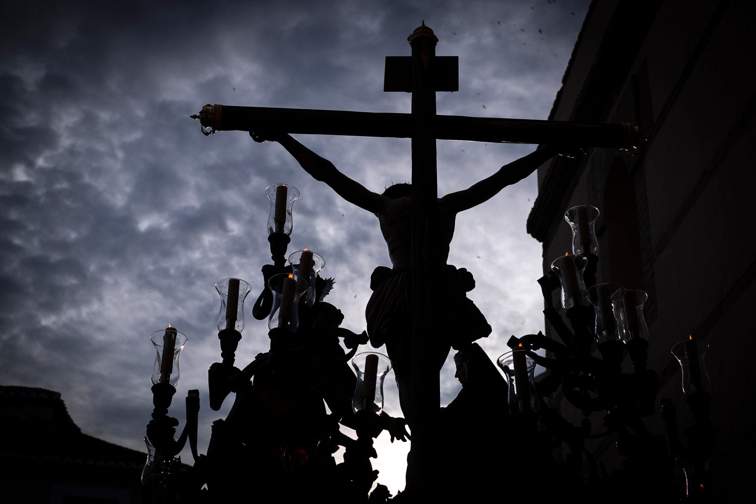 Fotos: Dulce Nombre de Jesús y Nazarenos de la Santa Vera de la Cruz, por las calles de Motril