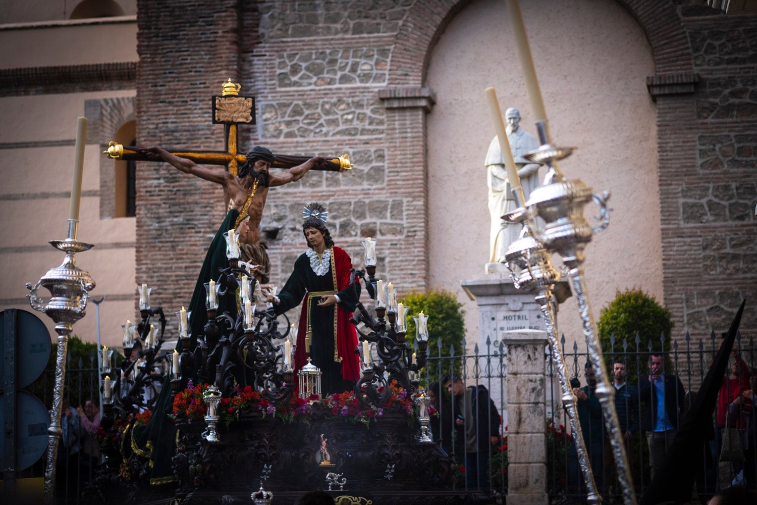 Fotos: Dulce Nombre de Jesús y Nazarenos de la Santa Vera de la Cruz, por las calles de Motril