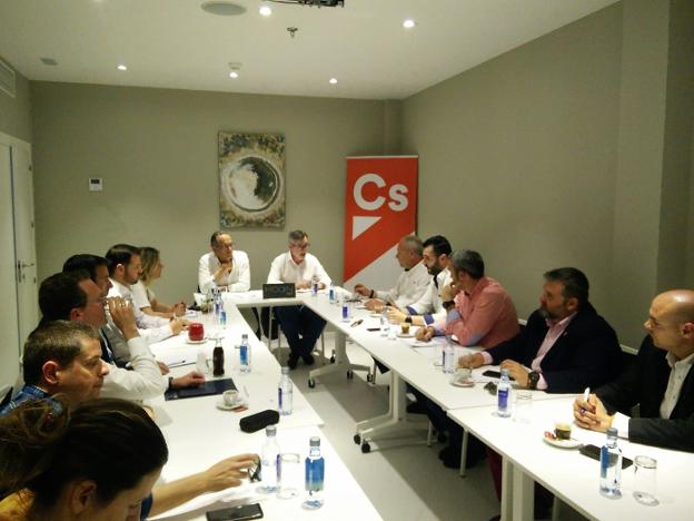 Reunión de los representantes de Ciudadanos con los sindicatos de Policía Nacional de Almería.