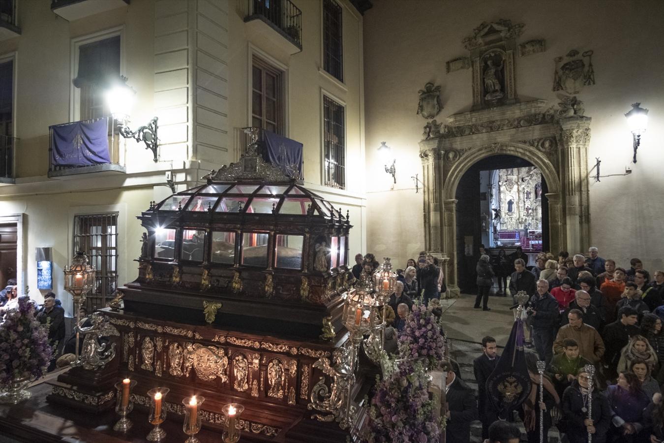 Fotos: El Santo Entierro cierra un Viernes Santo redondo