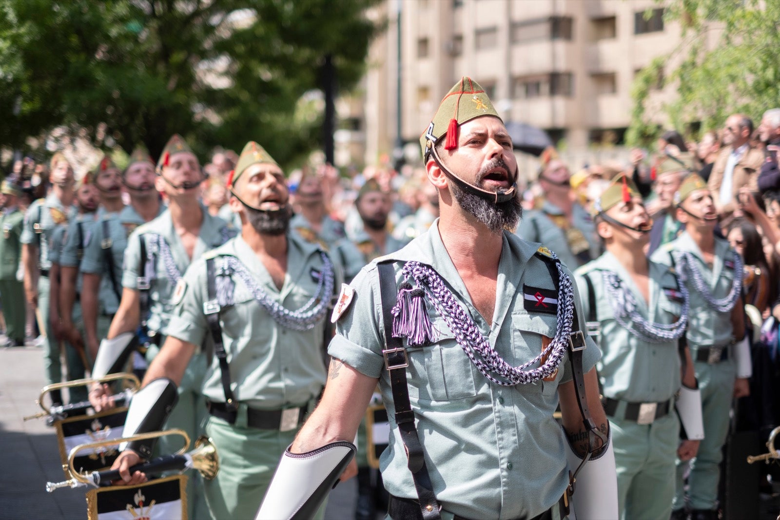 Los legionarios estarán esta tarde tras la cruz de guía de la cofradía de los Ferroviarios