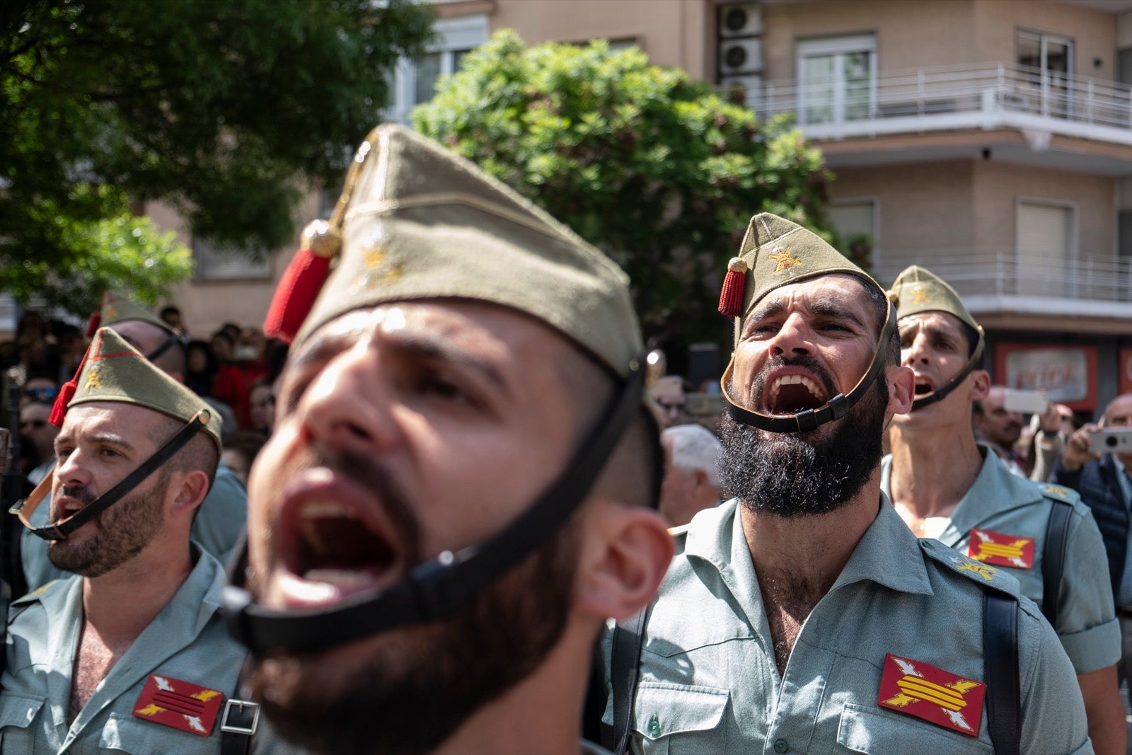 Los legionarios estarán esta tarde tras la cruz de guía de la cofradía de los Ferroviarios