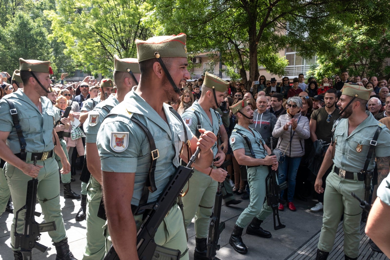 Los legionarios estarán esta tarde tras la cruz de guía de la cofradía de los Ferroviarios