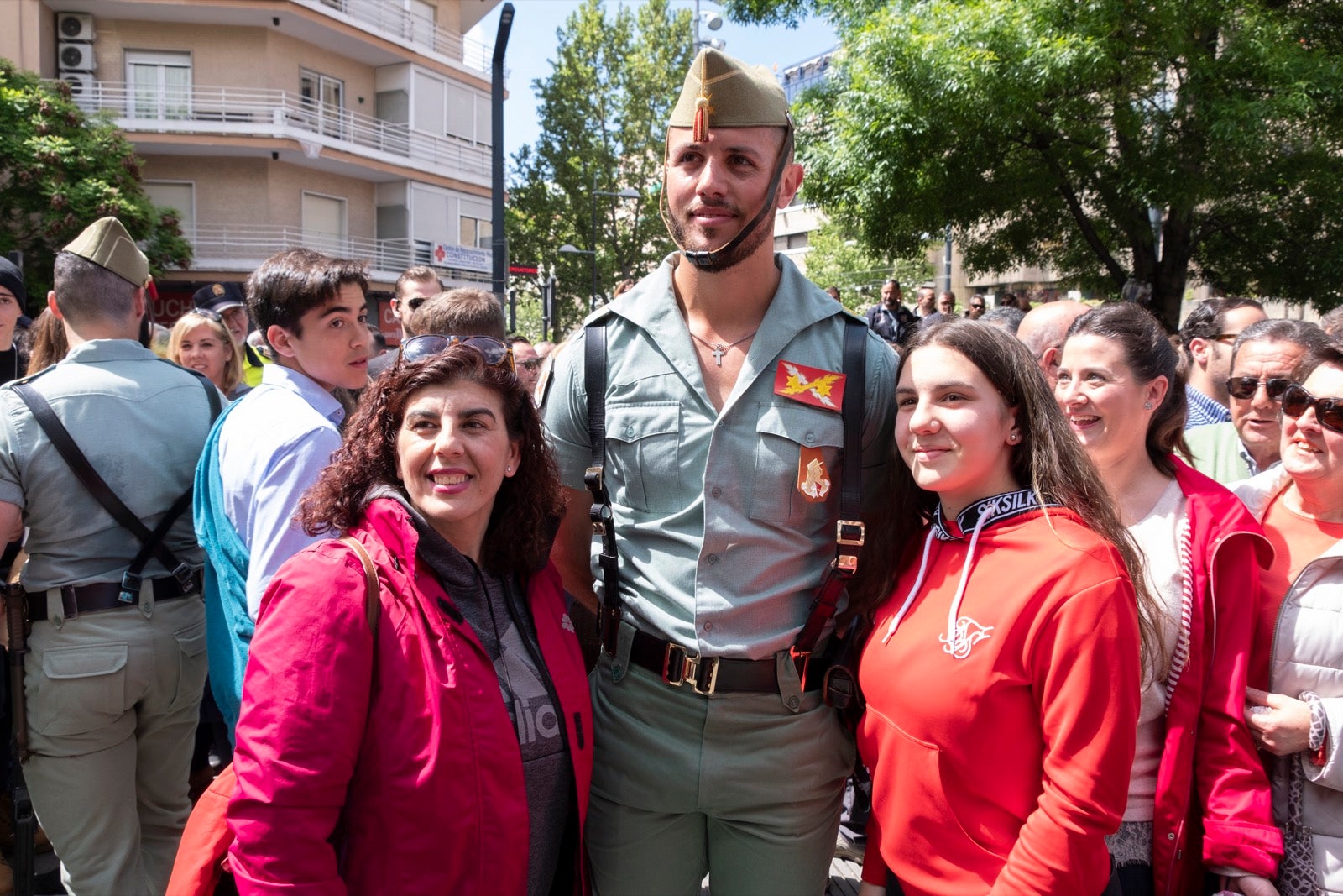 Los legionarios estarán esta tarde tras la cruz de guía de la cofradía de los Ferroviarios