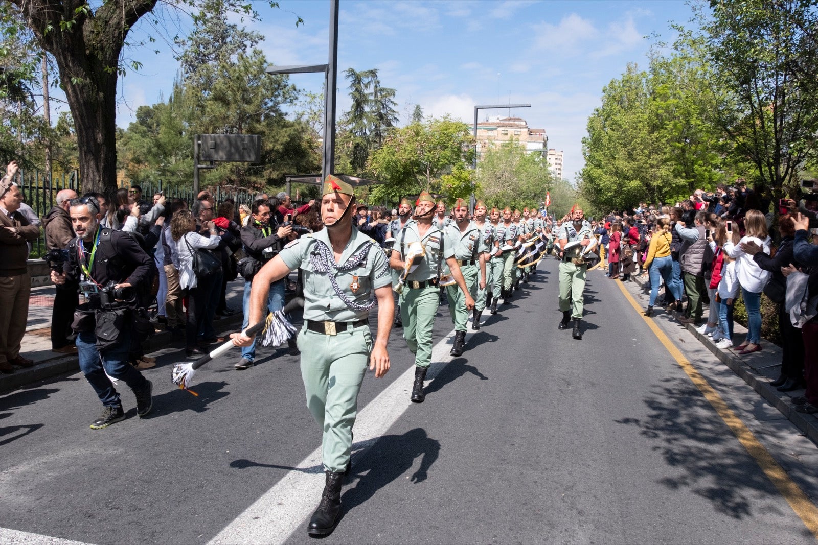 Los legionarios estarán esta tarde tras la cruz de guía de la cofradía de los Ferroviarios