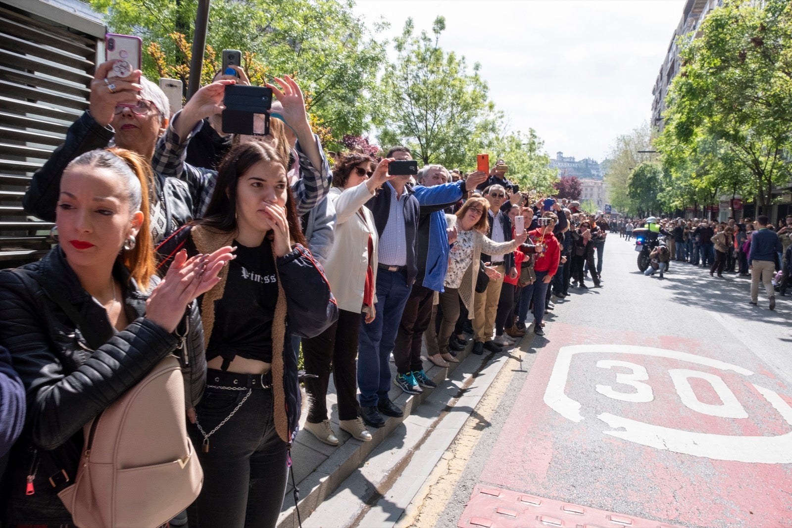Los legionarios estarán esta tarde tras la cruz de guía de la cofradía de los Ferroviarios