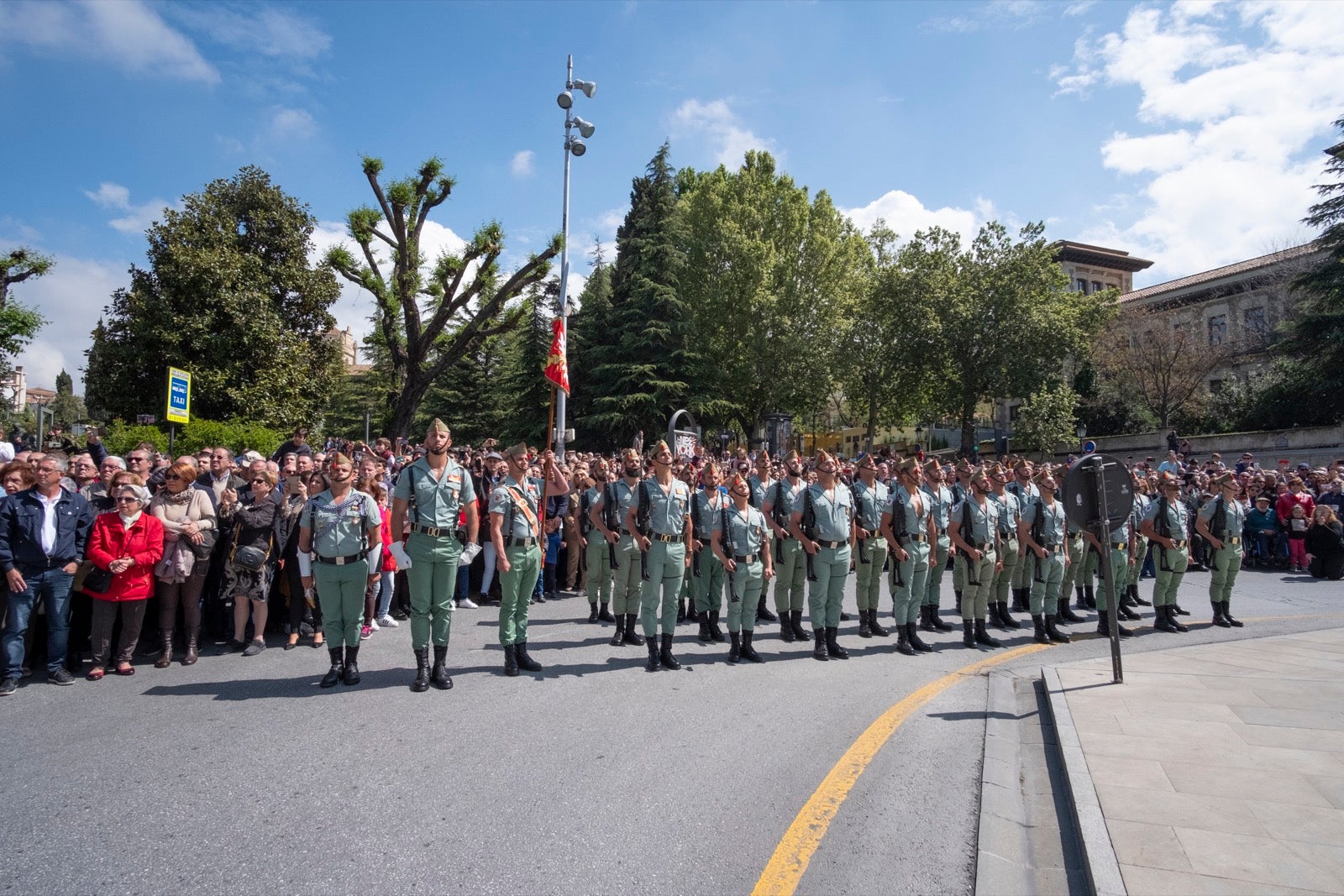 Los legionarios estarán esta tarde tras la cruz de guía de la cofradía de los Ferroviarios