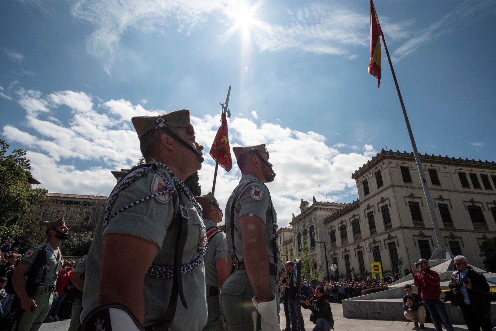 Los legionarios estarán esta tarde tras la cruz de guía de la cofradía de los Ferroviarios