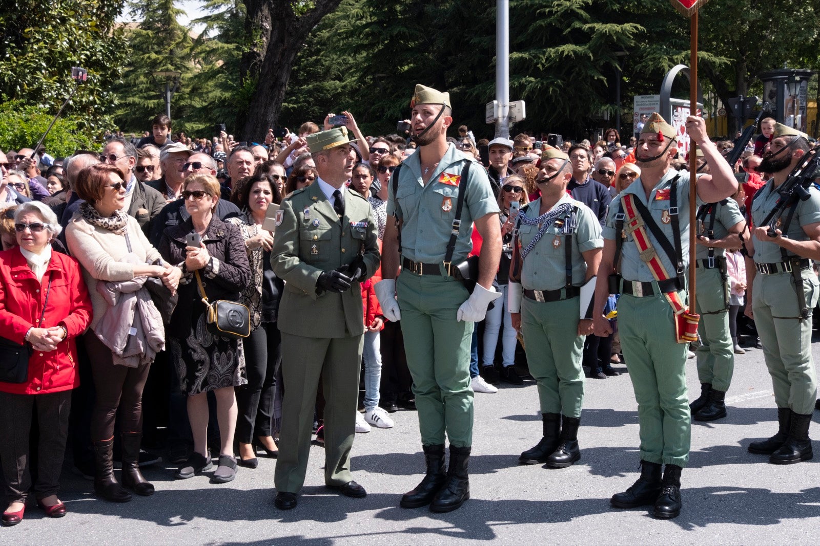 Los legionarios estarán esta tarde tras la cruz de guía de la cofradía de los Ferroviarios