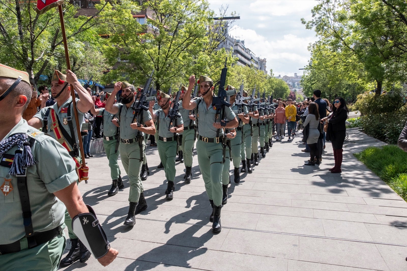 Los legionarios estarán esta tarde tras la cruz de guía de la cofradía de los Ferroviarios