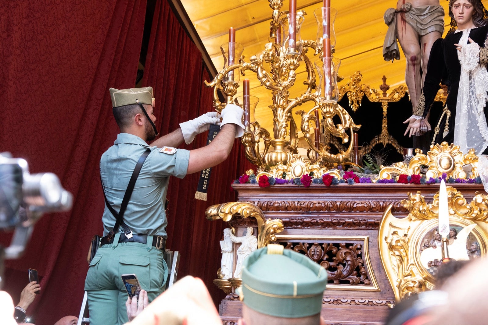 Los legionarios estarán esta tarde tras la cruz de guía de la cofradía de los Ferroviarios