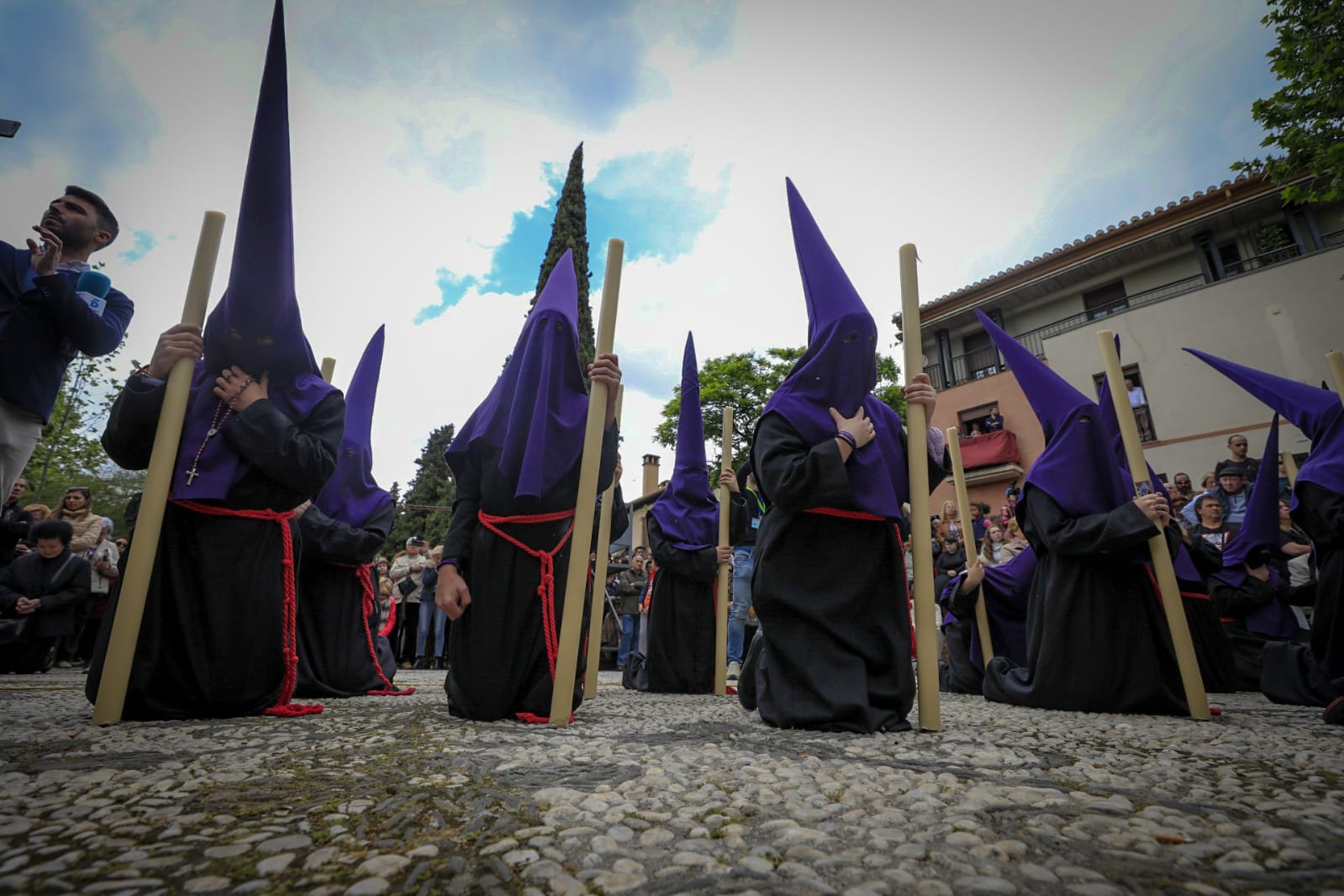 Granada acude a la cita en el Campo del Príncipe con la Virgen de la Soledad