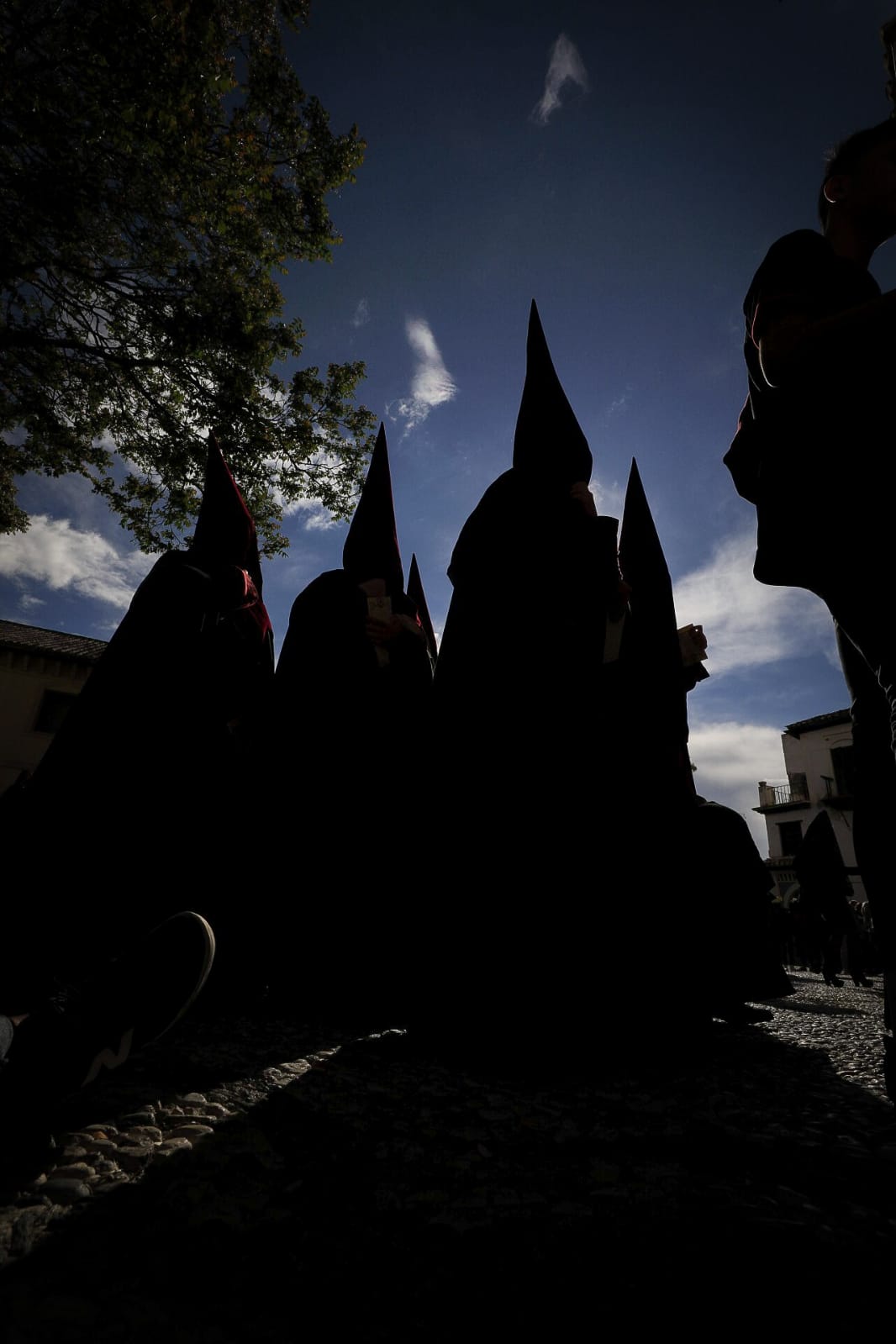 Favores, preparado para bajar de la iglesia de San Cecilio