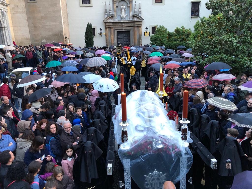 El Descendimiento del Señor, protegido ante la lluvia