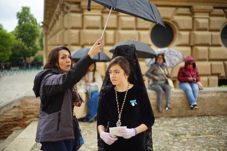 La lluvia olbigó a la Alhambra a quedarse en su templo