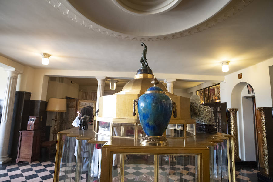 Estos son los 'tesoros' que guarda esta biblioteca