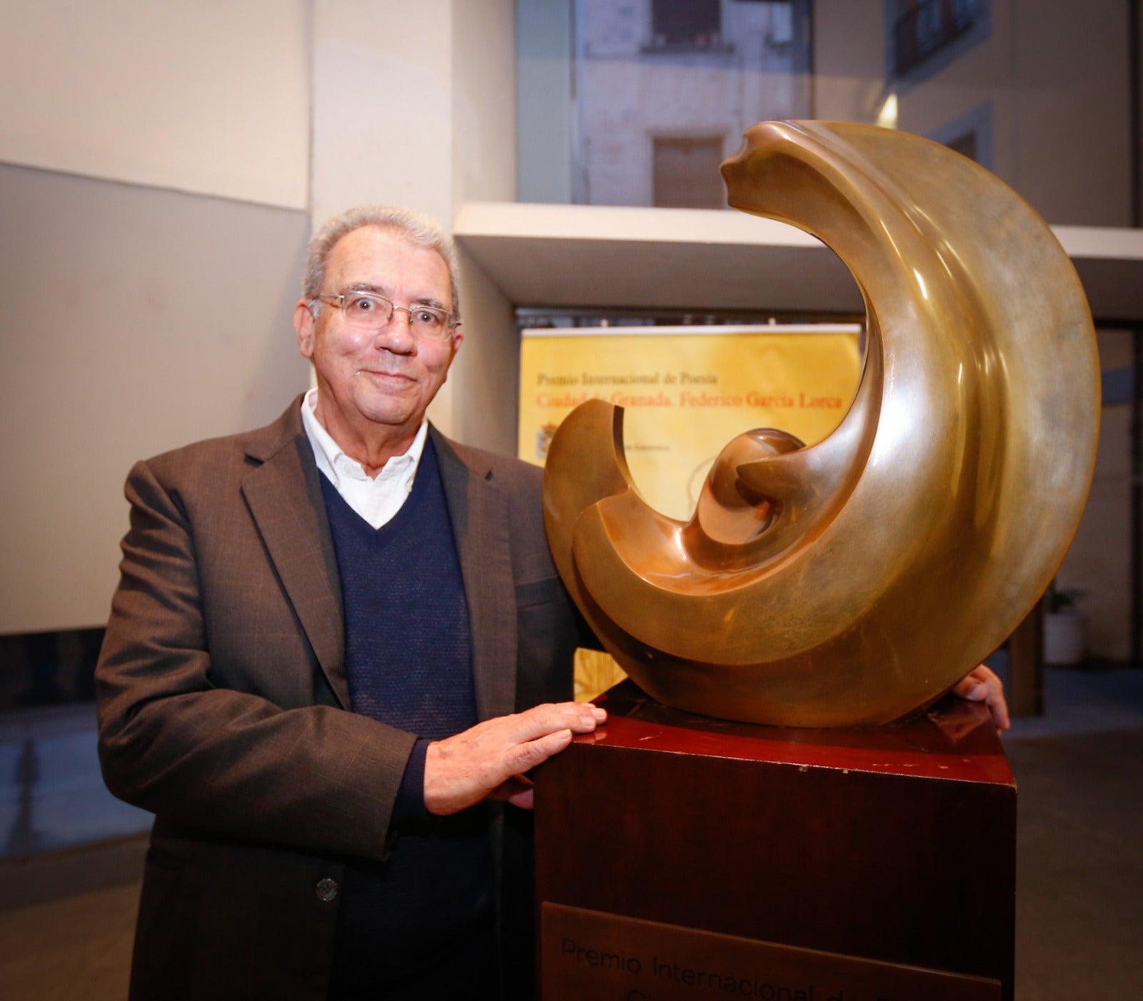 El acto de entrega de la décimo quinta edición del Premio Internacional de Poesía García Lorca sirve de homenaje al autor de Antioquía. 