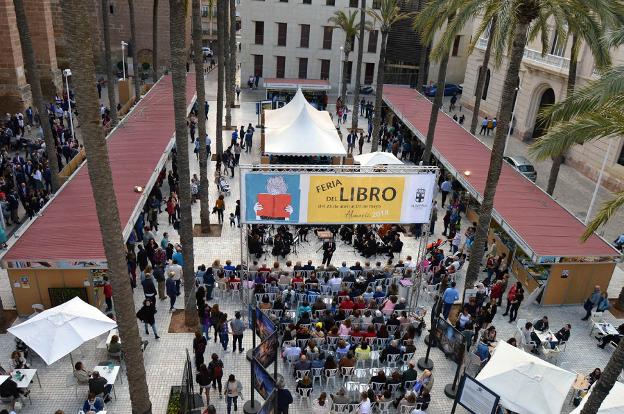 Edición anterior de la Feria del Libro de Almería.