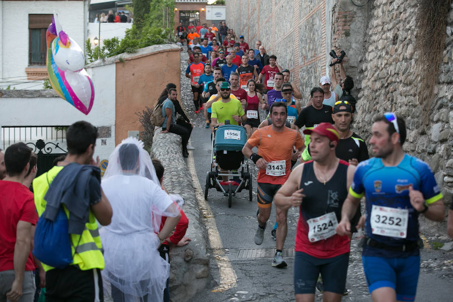La carrera ha recorrido toda la ciudad y se ha insertado por las empinadas calles del Albaicín