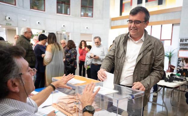 José Antonio Montilla anima a la participación «para defender la democracia»