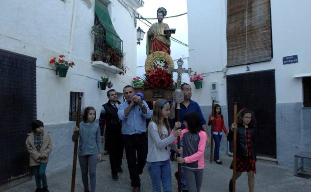 Los vecinos de Caratáunas celebran las fiestas de San Marcos con quince degustaciones gratuitas