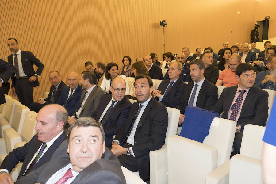 La Cámara de Comercio ha sido la sede de esta gala en la que se reconoce a empresas, colectivos y personas vinculadas a la agricultura y la ganadería de la provincia