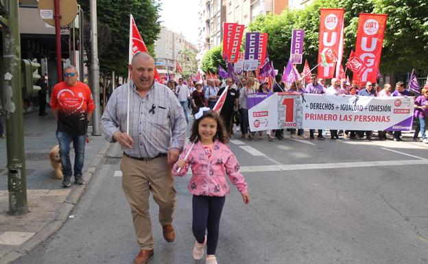 1.000 personas reclaman en Jaén recuperar los derechos laborales