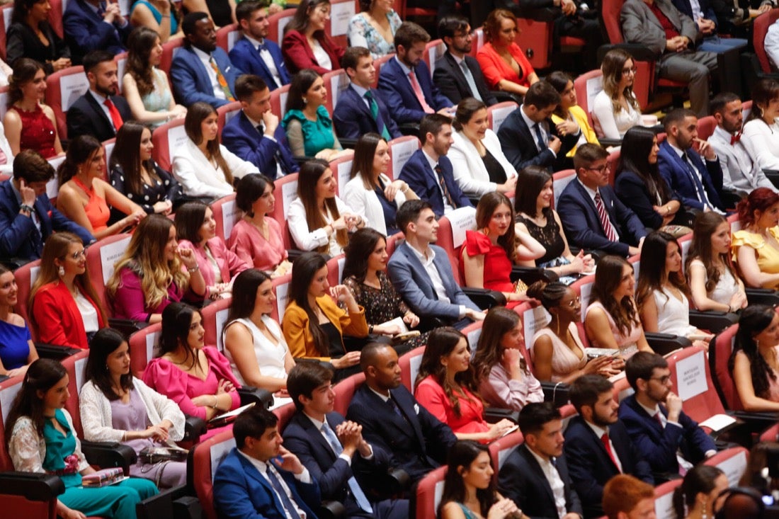 La facultad de Farmacia celebra su graduación 