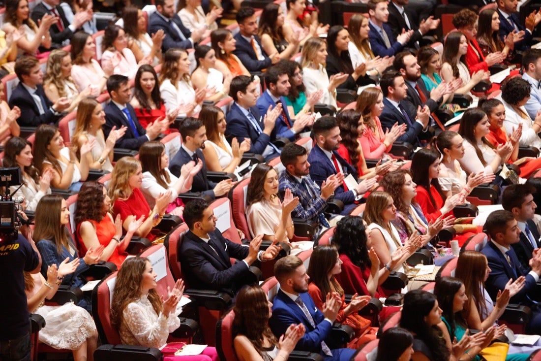 La facultad de Farmacia celebra su graduación 