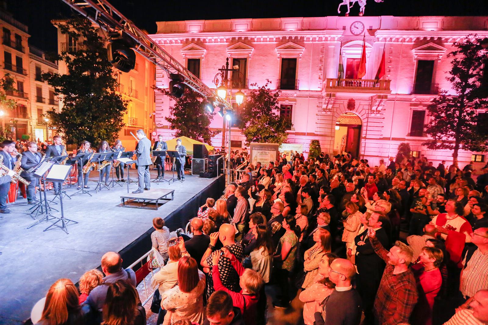 Fotos: Las mejores imágenes de la Noche en Blanco 2019 en Granada