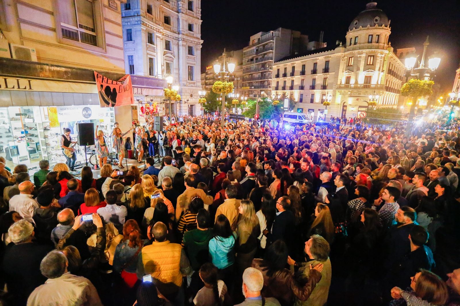 Fotos: Las mejores imágenes de la Noche en Blanco 2019 en Granada