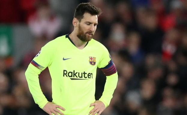 Leo Messi, desolado en Anfield. 