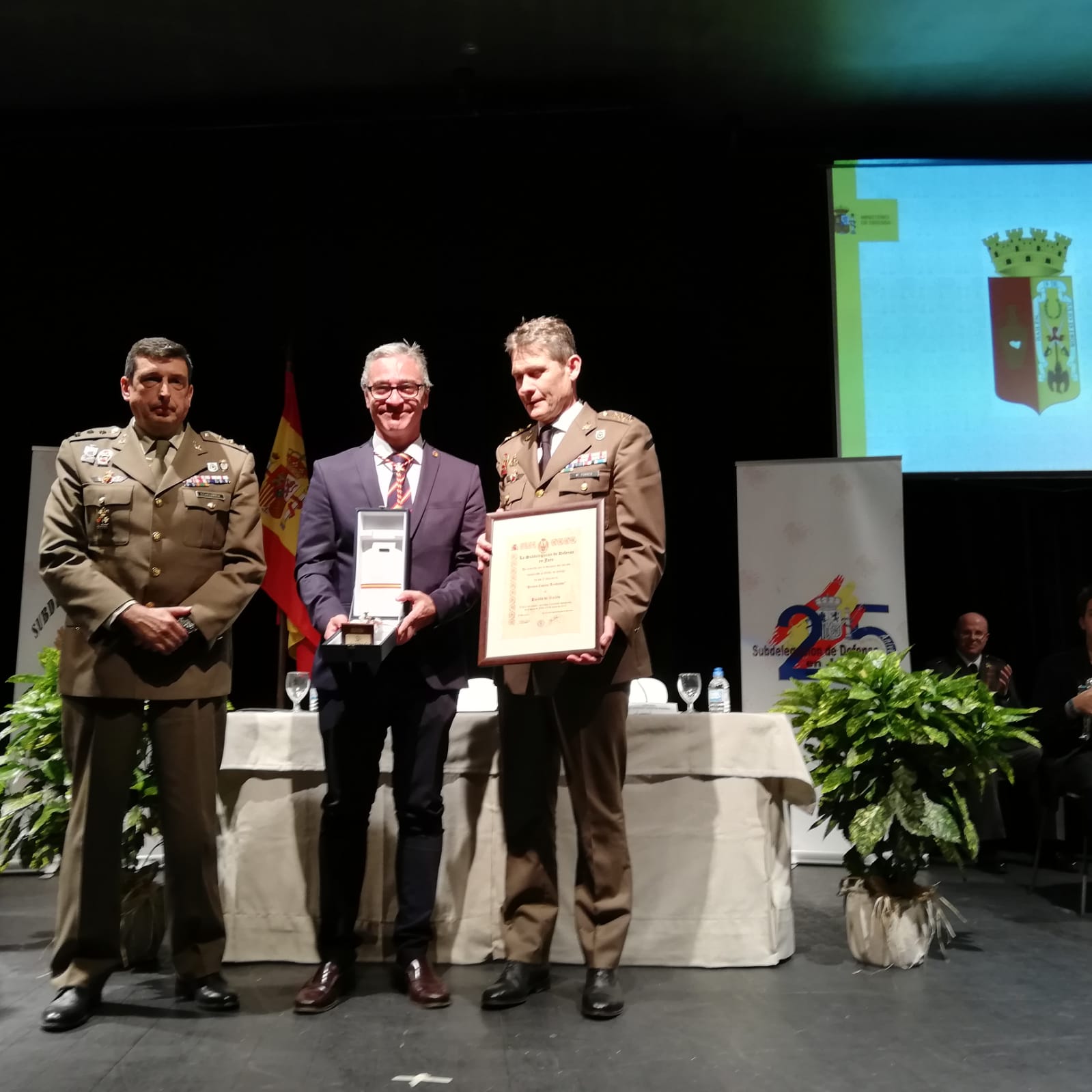 Emotiva celebración del XXV aniversario de la Subdelegación de Defensa en Jaén en un acto lleno de detalles muy jienenses