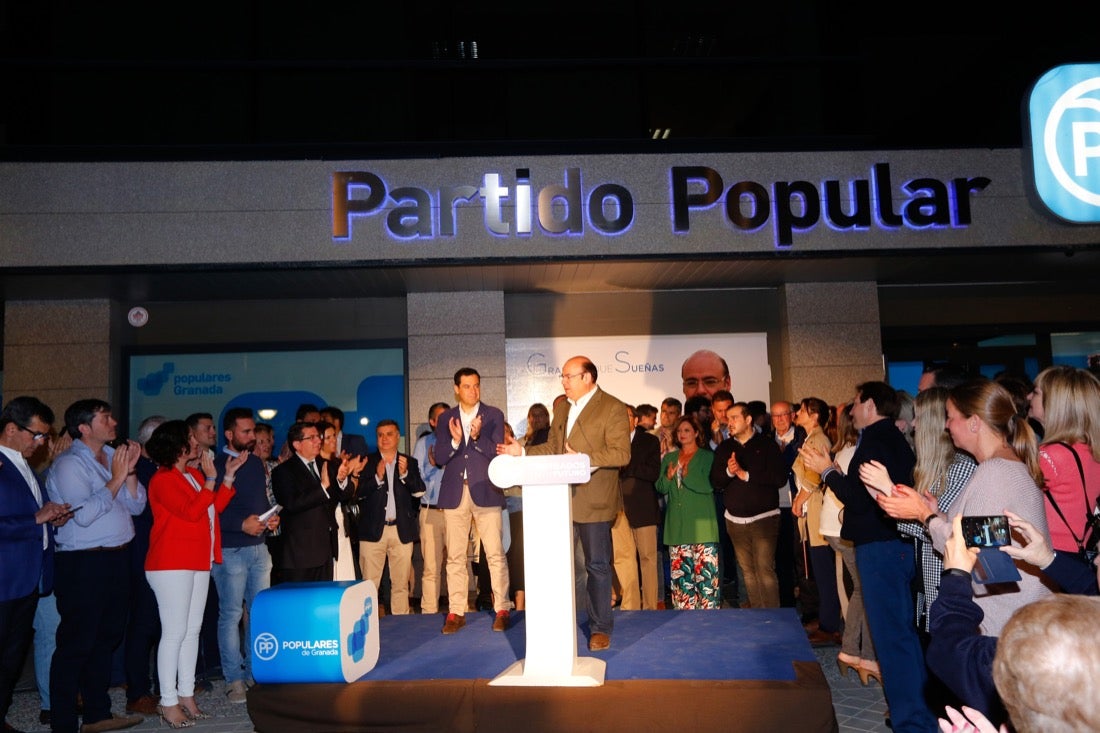 El líder del PP local vino acompañado de 