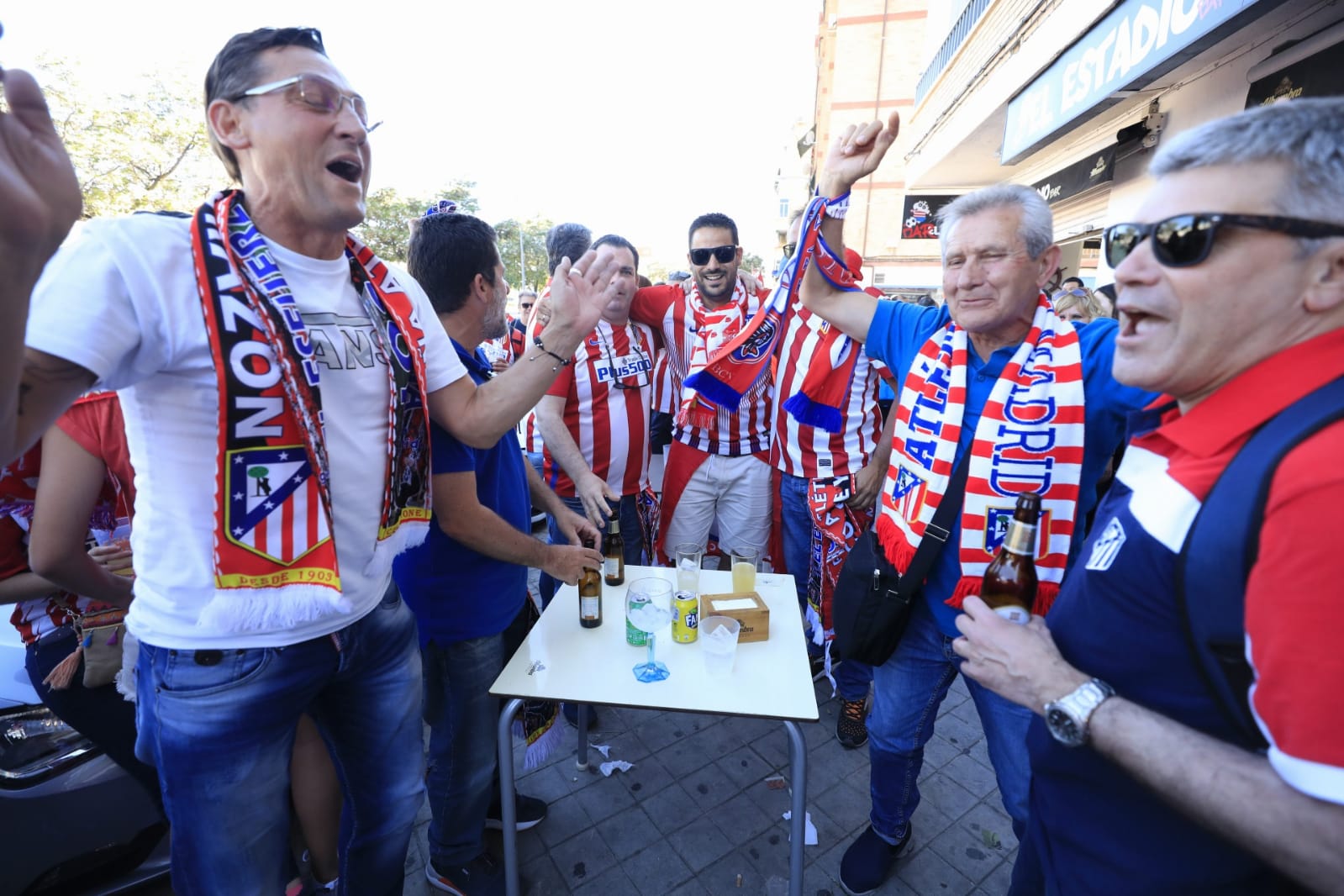 Este es el ambiente previo al encuentro entre el Atlético de Madrid y la Real Sociedad