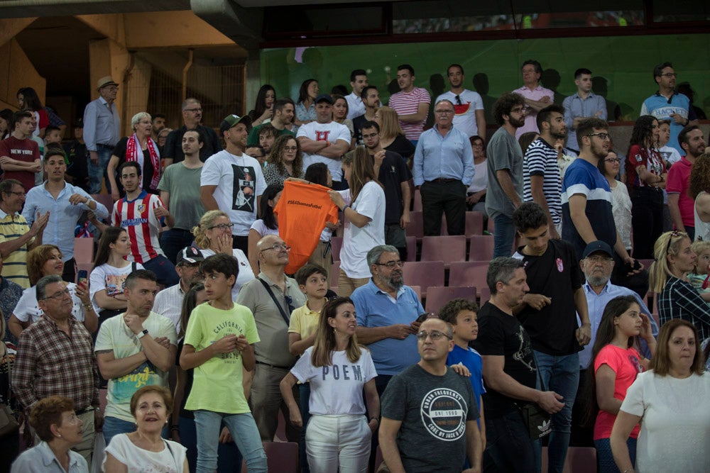 ¿Estuviste en el partido del final de la Copa de la Reina? Búscate en las gradas