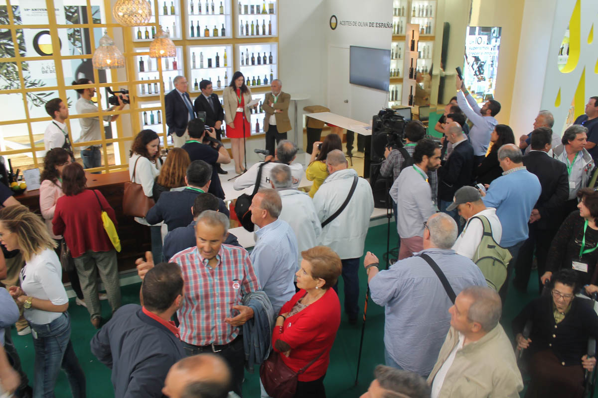 Gran ambiente en la feria expoliva durante su tercera jornada