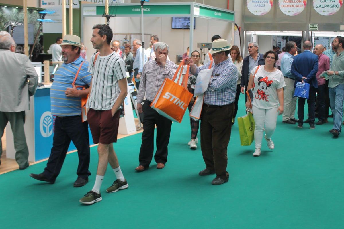 Gran ambiente en la feria expoliva durante su tercera jornada
