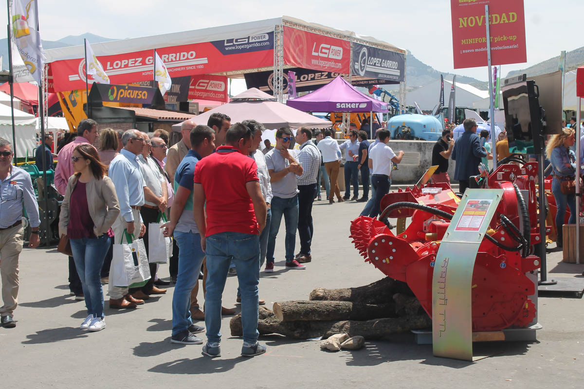 Gran ambiente en la feria expoliva durante su tercera jornada