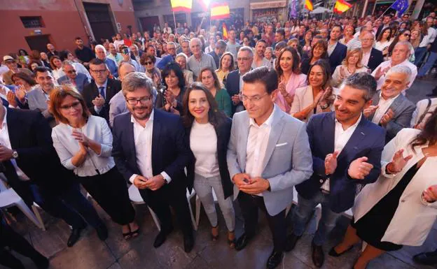 Arrimadas y Salvador (Cs) piden el voto para que Granada «no sea otra sede del PSOE»
