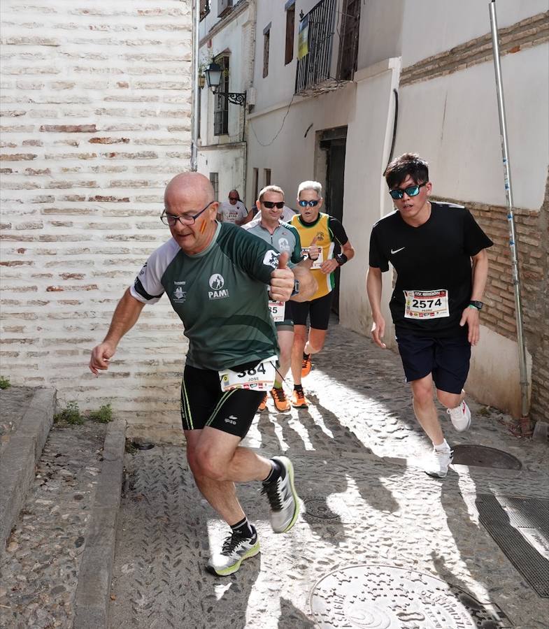 Un total de 13.1 kilómetros, dos menos que la pasada edición, y un desnivel acumulado de 207 metros de auténtica belleza por los barrios del Albaicín y el Sacromonte, dejando la Alhambra a la espalda, sin dejar de recorrer también los espacios más emblemáticos de la capital