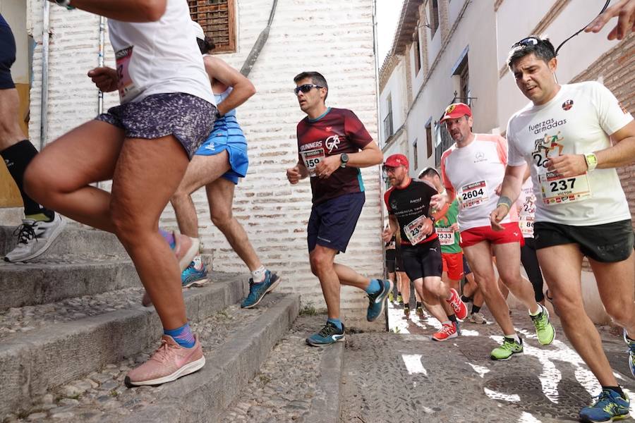 Un total de 13.1 kilómetros, dos menos que la pasada edición, y un desnivel acumulado de 207 metros de auténtica belleza por los barrios del Albaicín y el Sacromonte, dejando la Alhambra a la espalda, sin dejar de recorrer también los espacios más emblemáticos de la capital