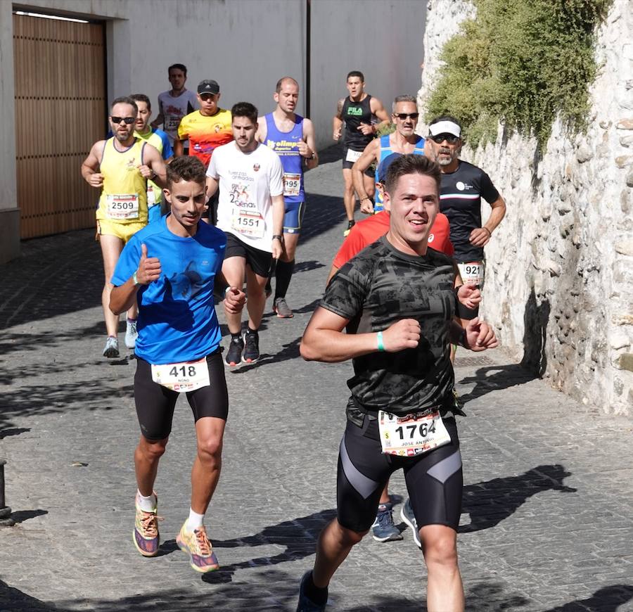 Un total de 13.1 kilómetros, dos menos que la pasada edición, y un desnivel acumulado de 207 metros de auténtica belleza por los barrios del Albaicín y el Sacromonte, dejando la Alhambra a la espalda, sin dejar de recorrer también los espacios más emblemáticos de la capital