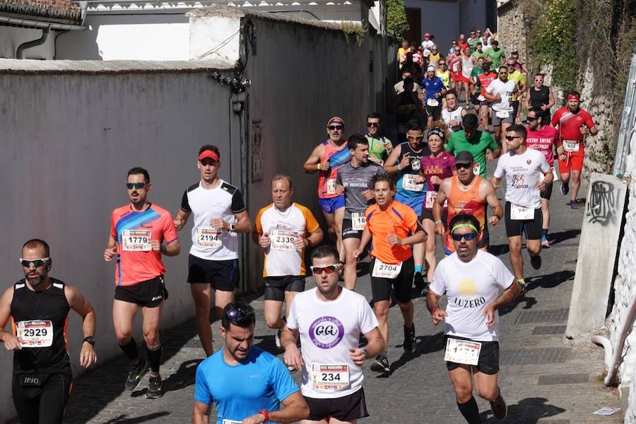 Un total de 13.1 kilómetros, dos menos que la pasada edición, y un desnivel acumulado de 207 metros de auténtica belleza por los barrios del Albaicín y el Sacromonte, dejando la Alhambra a la espalda, sin dejar de recorrer también los espacios más emblemáticos de la capital