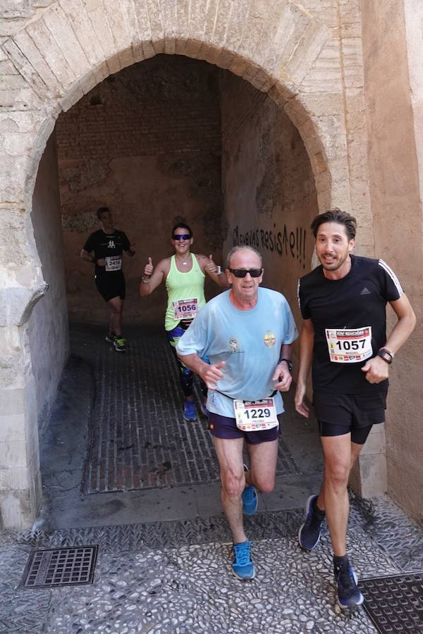 Un total de 13.1 kilómetros, dos menos que la pasada edición, y un desnivel acumulado de 207 metros de auténtica belleza por los barrios del Albaicín y el Sacromonte, dejando la Alhambra a la espalda, sin dejar de recorrer también los espacios más emblemáticos de la capital